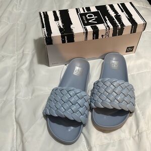 Dolce Vita Women’s Paddy Blue Sandals Size 9.5